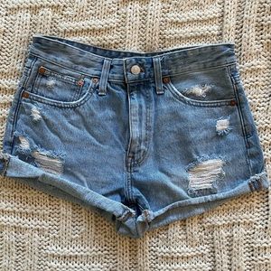 Madewell Relaxed Denim Shorts - Renfield Wash Size 26 (runs big)